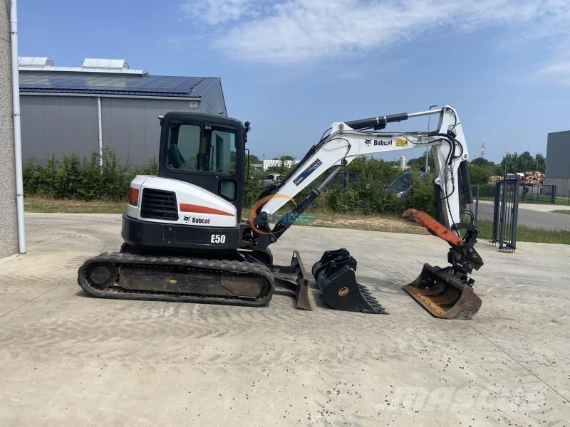 Bobcat E 50 Bageri točkaši