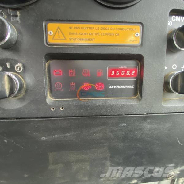 Dynapac CA302D Nabijači zemlje