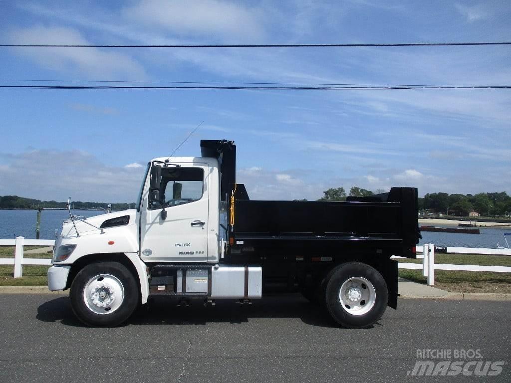Hino 338 Kiperi kamioni