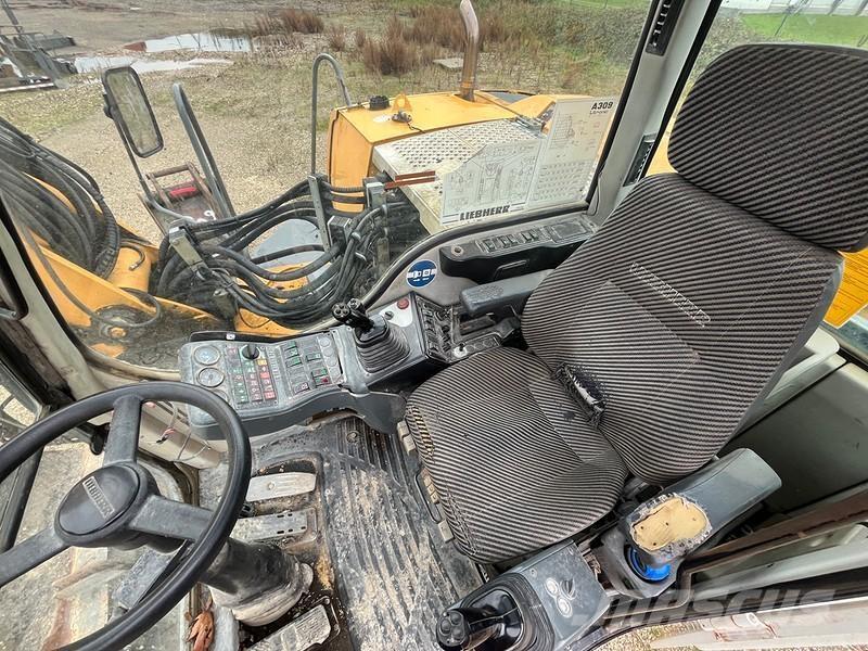 Liebherr A309 Bageri točkaši