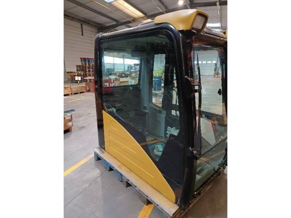 CAT 320DL Kabine i unutrašnjost