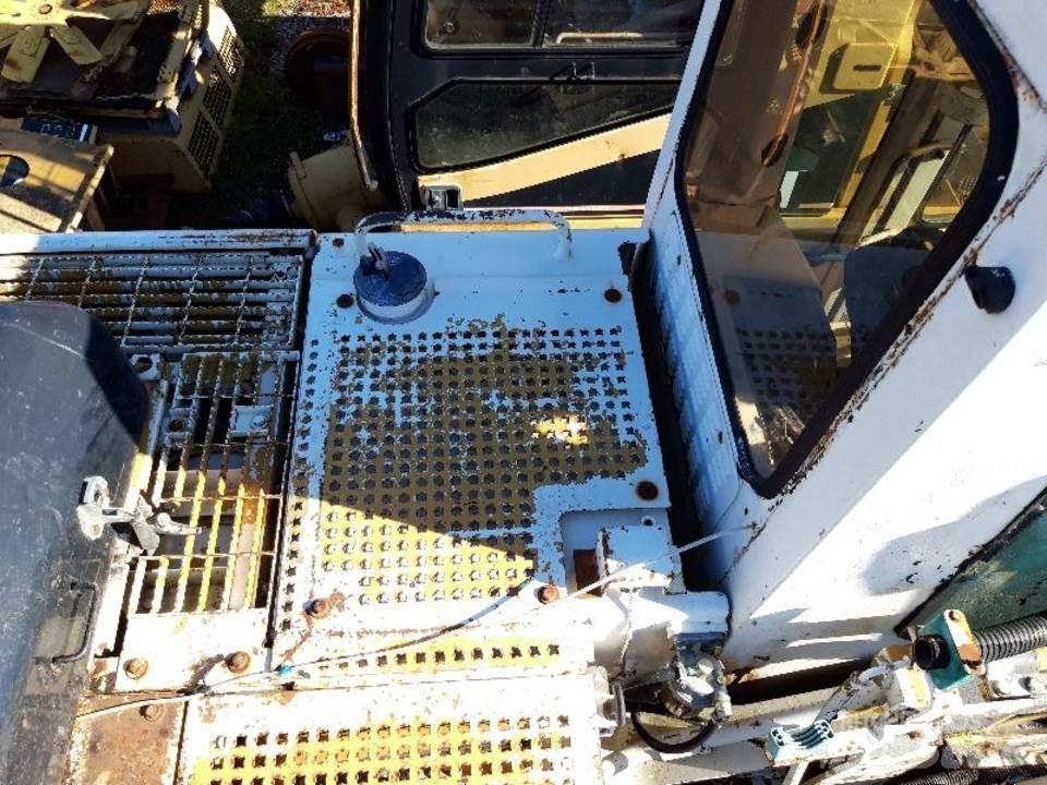 CAT 325LN Kabine i unutrašnjost