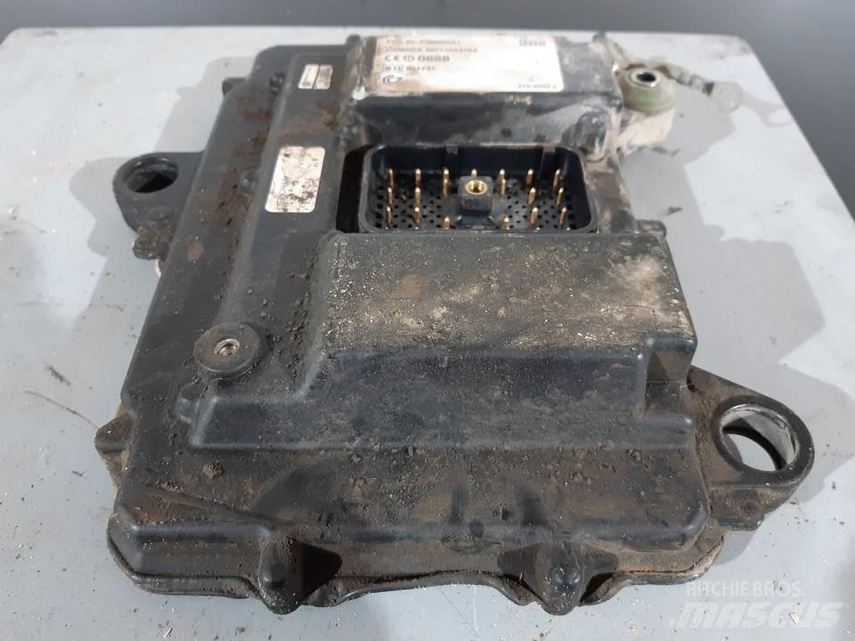 CAT 345C Kabine i unutrašnjost