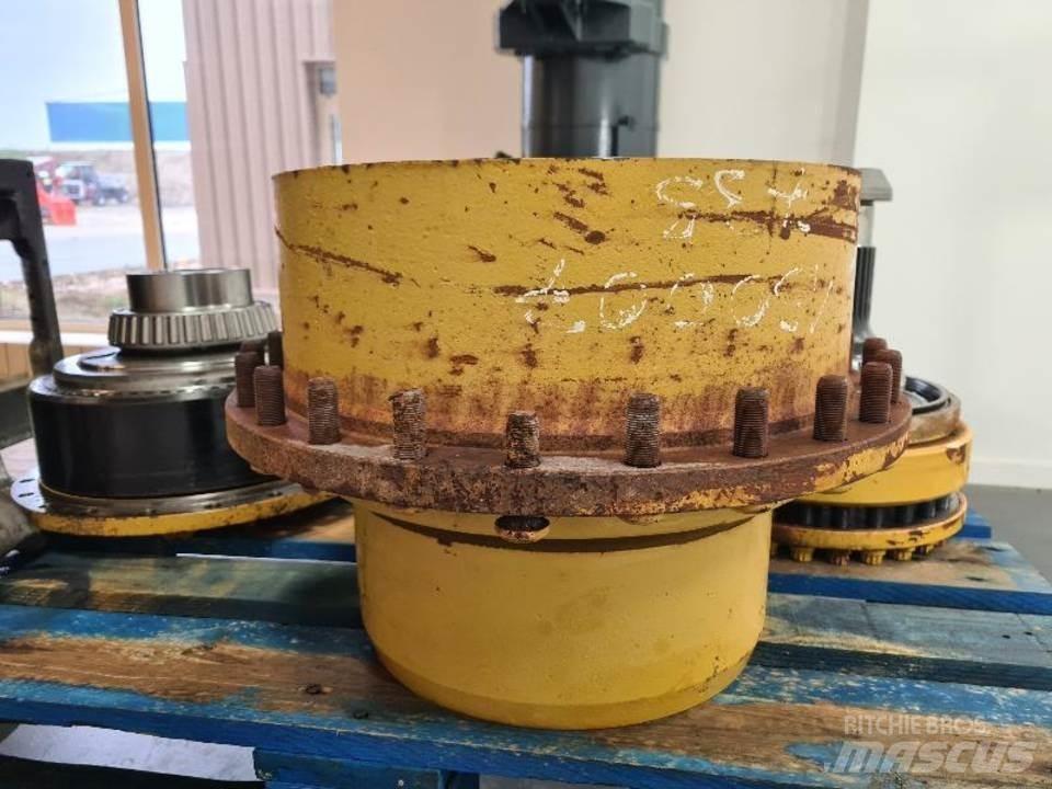 CAT 735 Transmisija