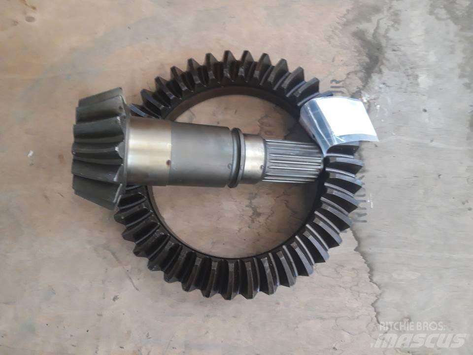 CAT 824B Transmisija