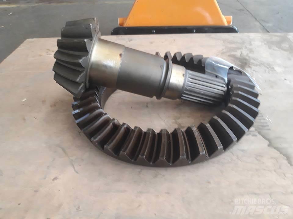 CAT 824B Transmisija