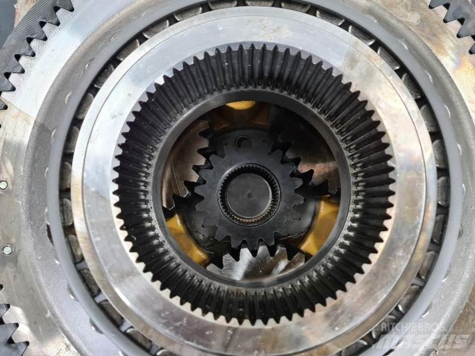 CAT 988G Transmisija