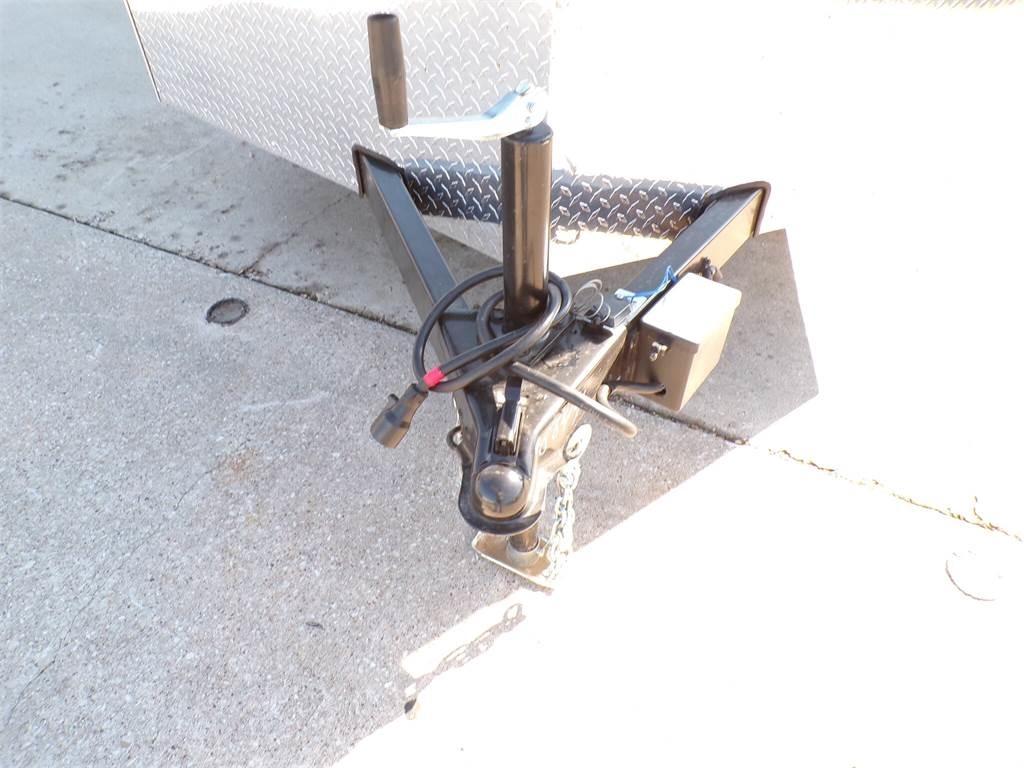  Anvil Prikolice sa sandukom