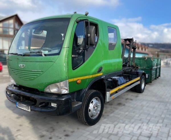 Avia D90 (4x2, Cummins) Rol kiper kamioni sa kukom za podizanje tereta