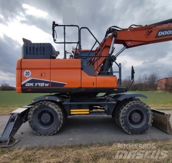 Doosan DX 170 W-7 Bageri točkaši