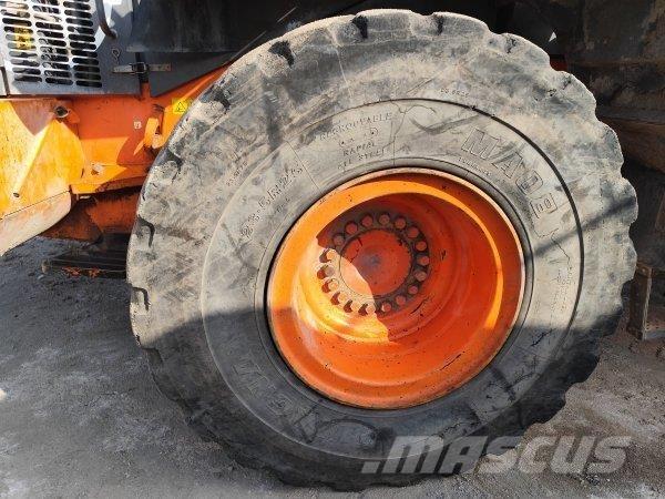 Hitachi ZW 220 Utovarivači na točkove