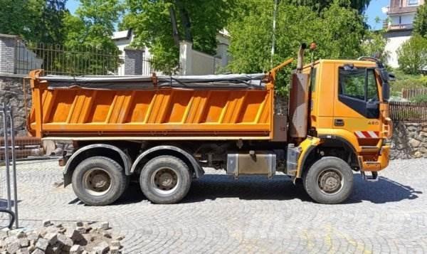 Iveco Trakker 450 Kiperi kamioni