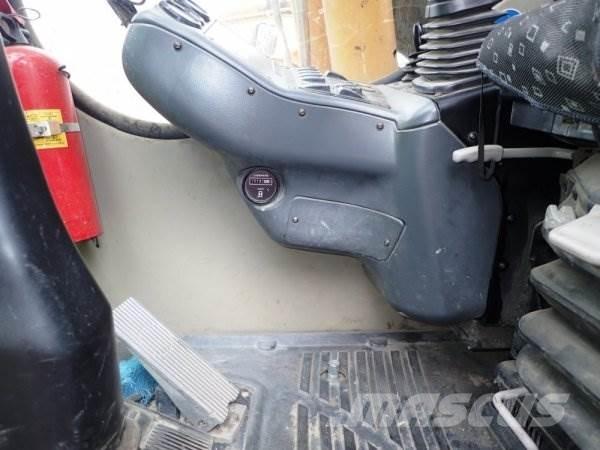 Liebherr A 314 Bageri točkaši