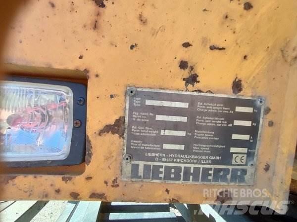 Liebherr A310 B Bageri točkaši