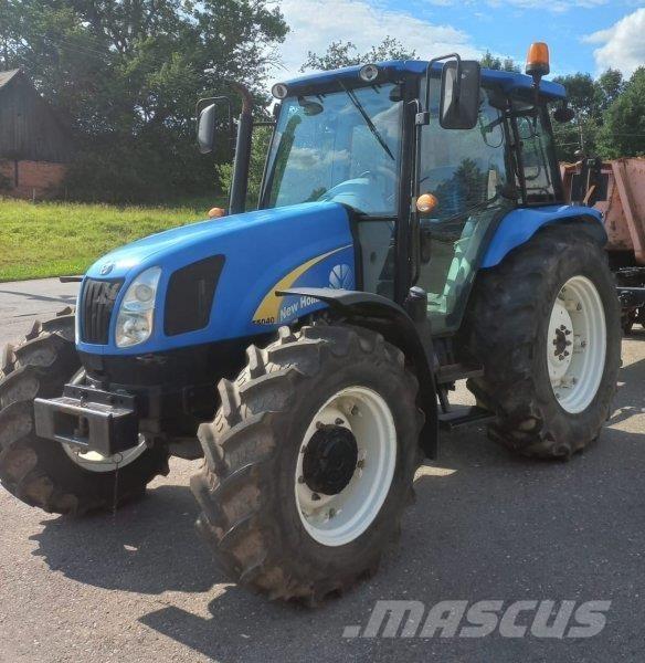 New Holland T5040 Kiperi prikolice
