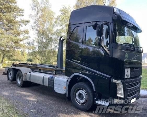 Volvo FH 540 Rol kiper kamioni sa kukom za podizanje tereta
