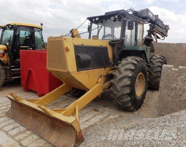 ZTS LKT 120 + přívěs Mašine za sečenje drveća