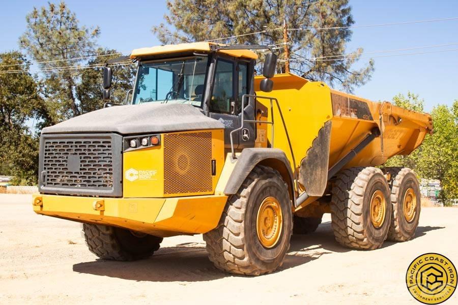 DEERE 410E Zglobni damperi