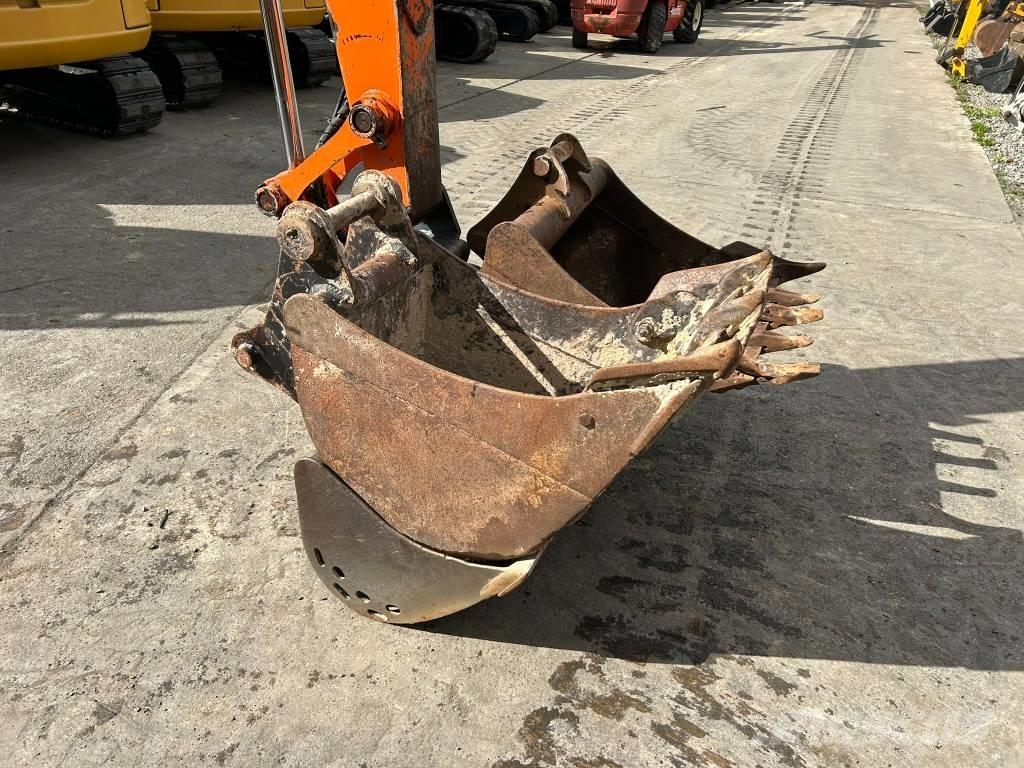 Hitachi ZX 80 SB Midi bageri 7t – 12t