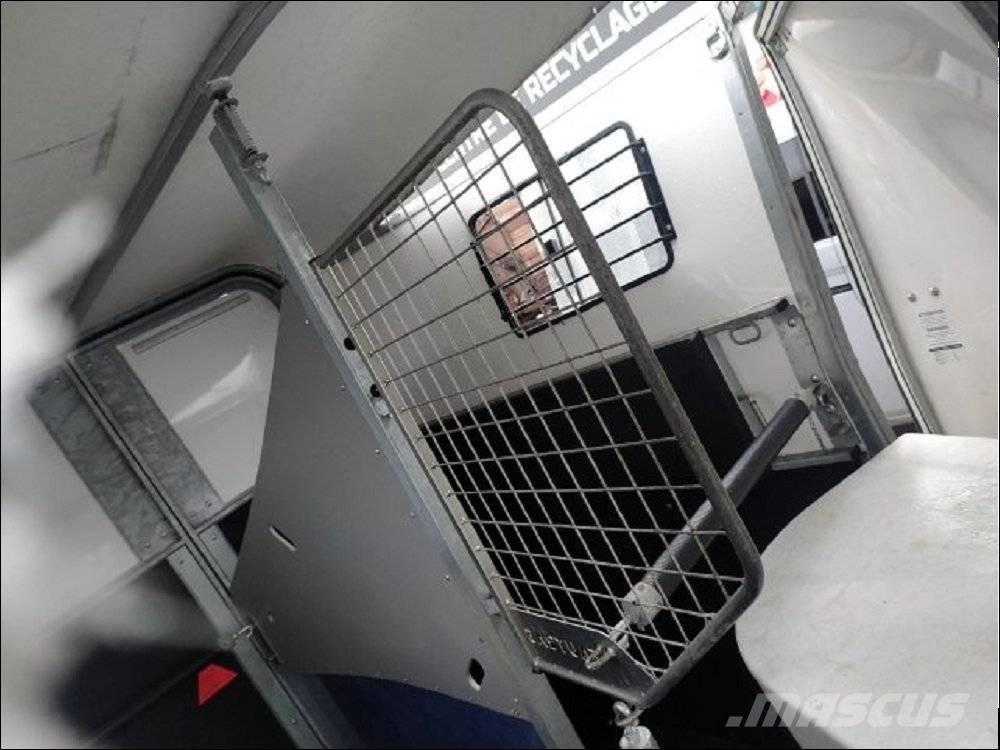  FAUTRAS PROVAN Animal transport trailers