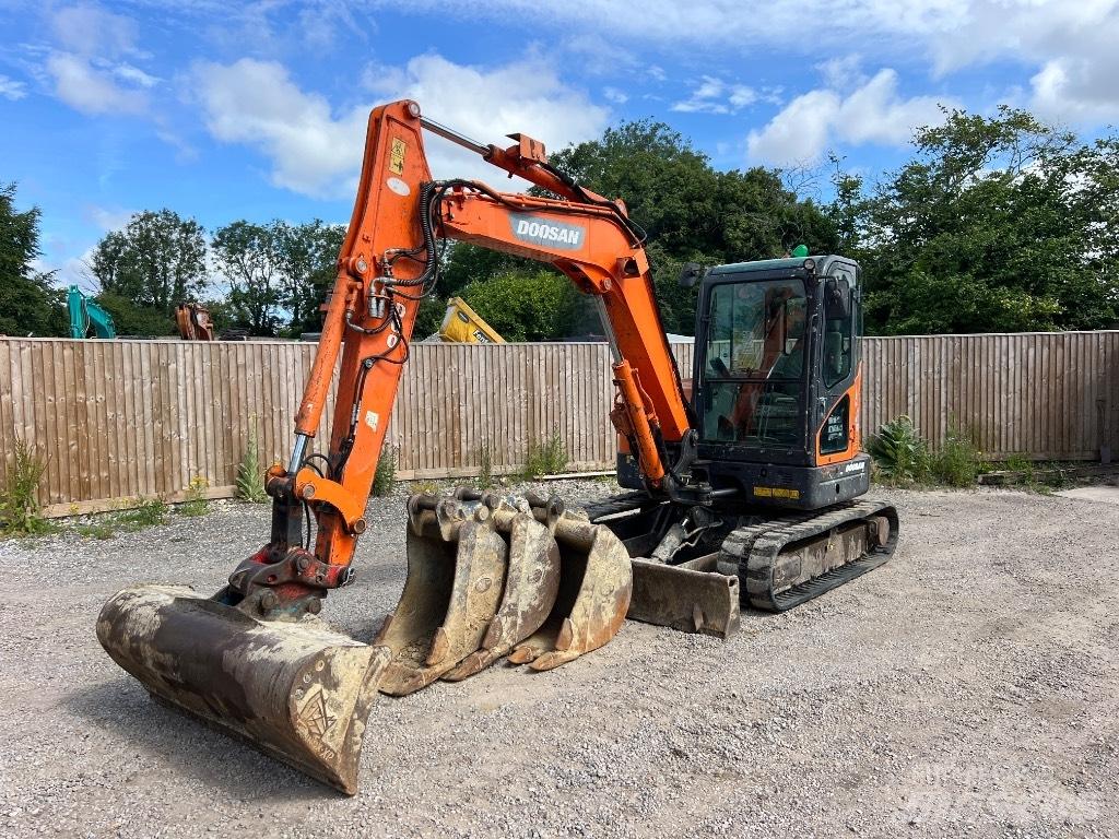 Doosan DX 63-3 Mini bageri < 7t