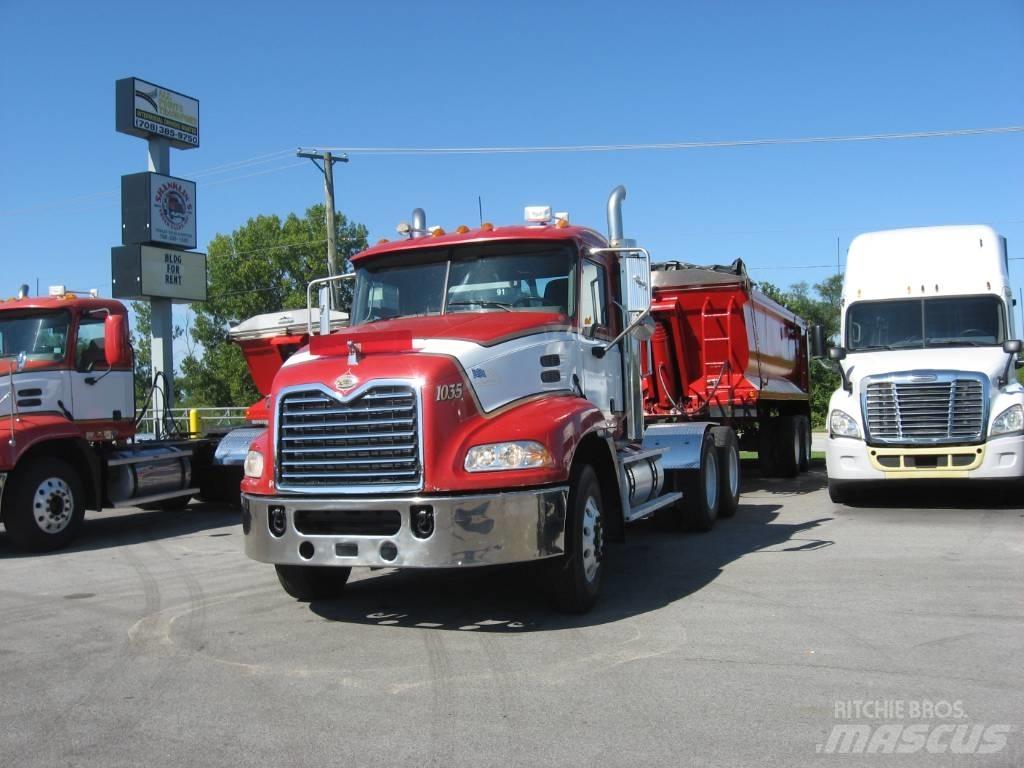 Mack CXN 613 Tegljači