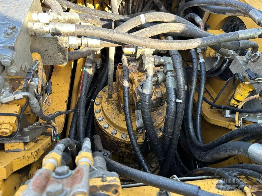CAT 330 D L Bageri guseničari
