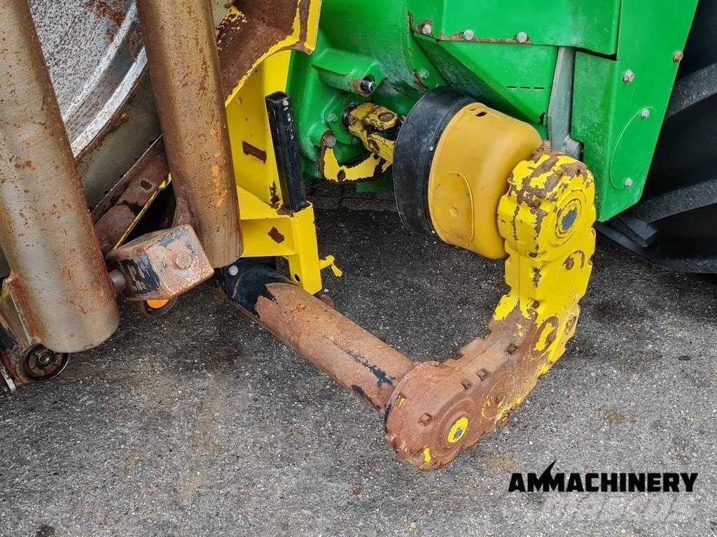 John Deere 7180 i Mašine za stočnu hranu sa sopstvenim pogonom