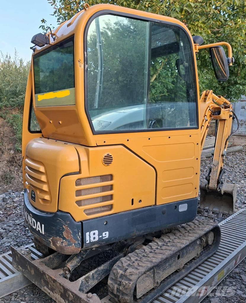 Hyundai R18-9 Mini bageri < 7t