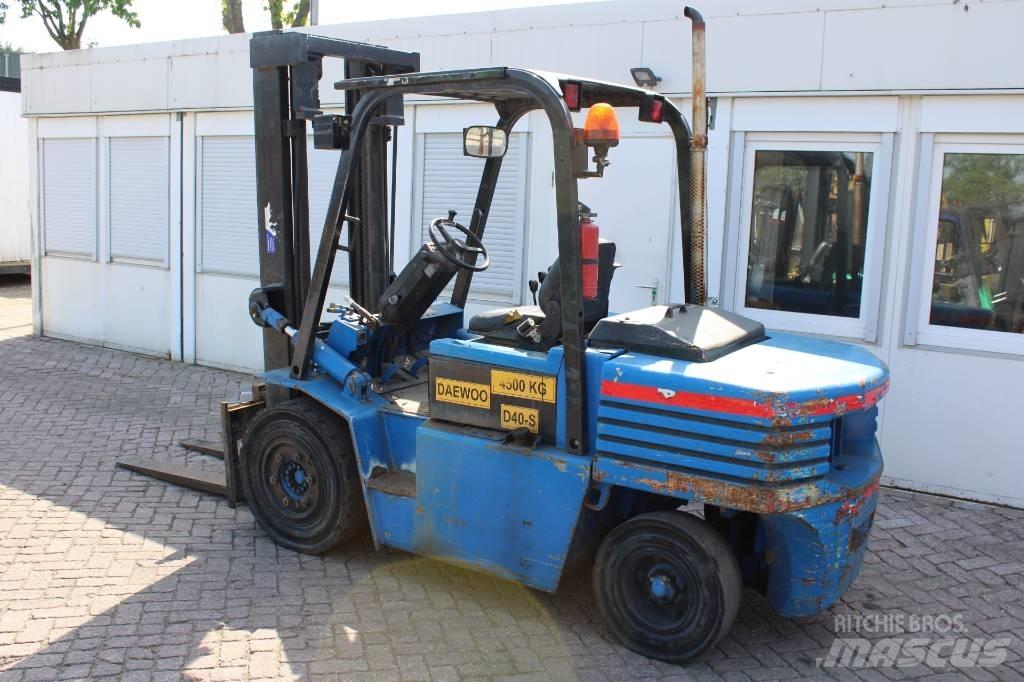 Daewoo D 40 S Dizelski viljuškari
