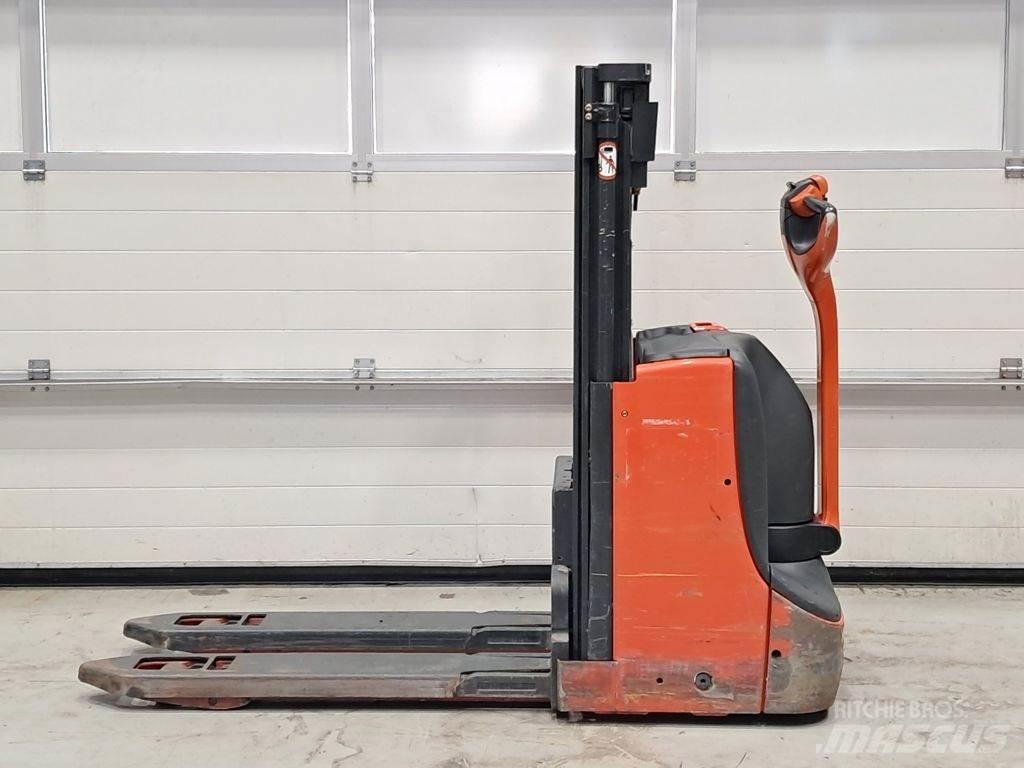 Linde D08 Ručni električni viljuškar