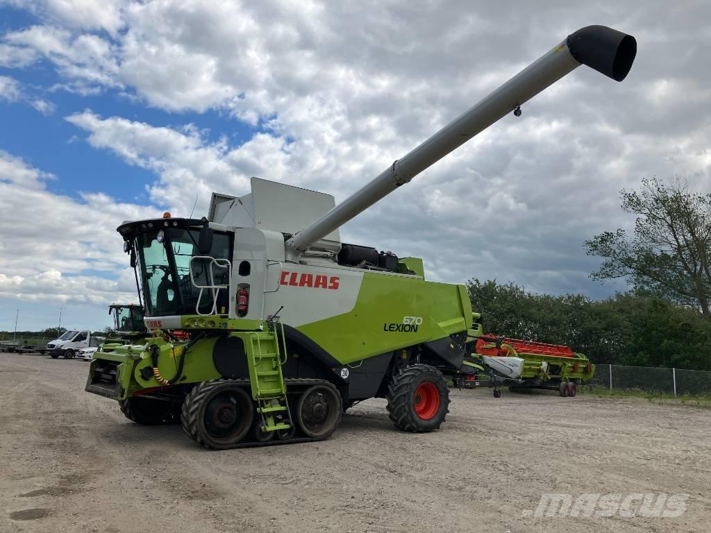 CLAAS LEXION 670 TT Kombajni