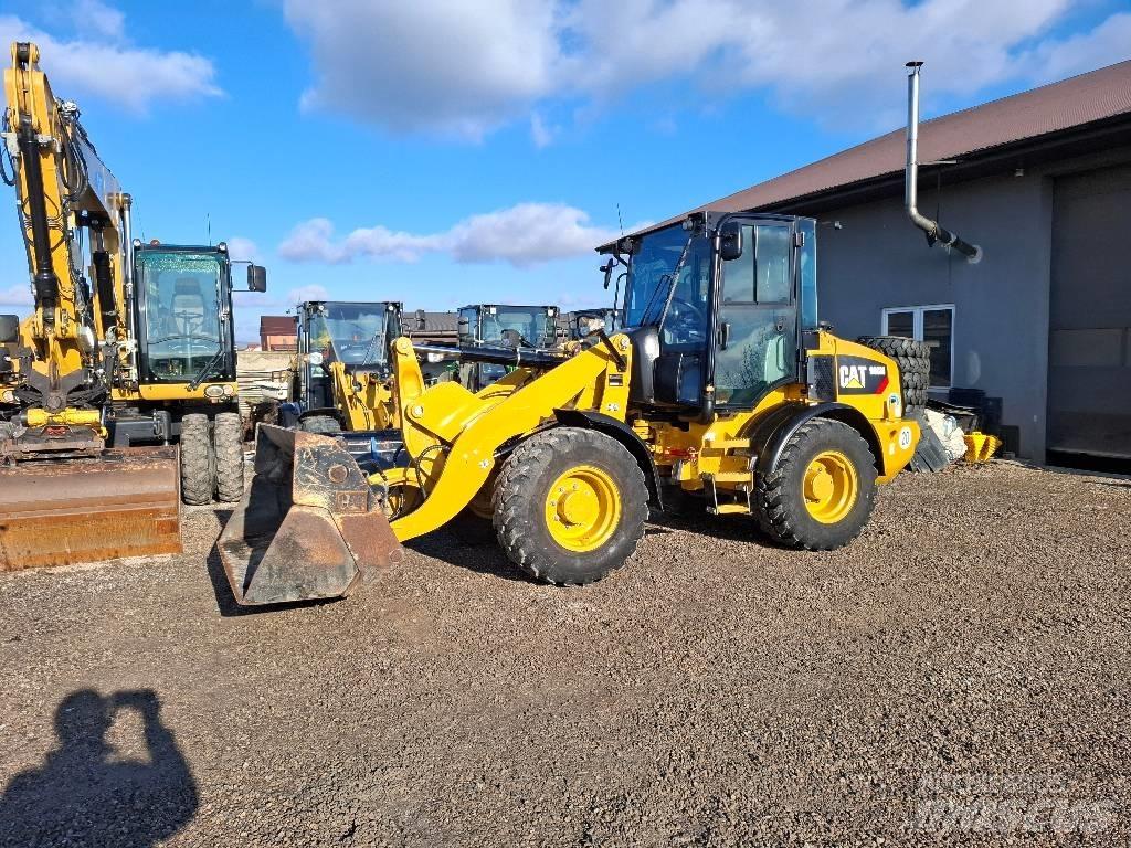 CAT 908M Utovarivači na točkove