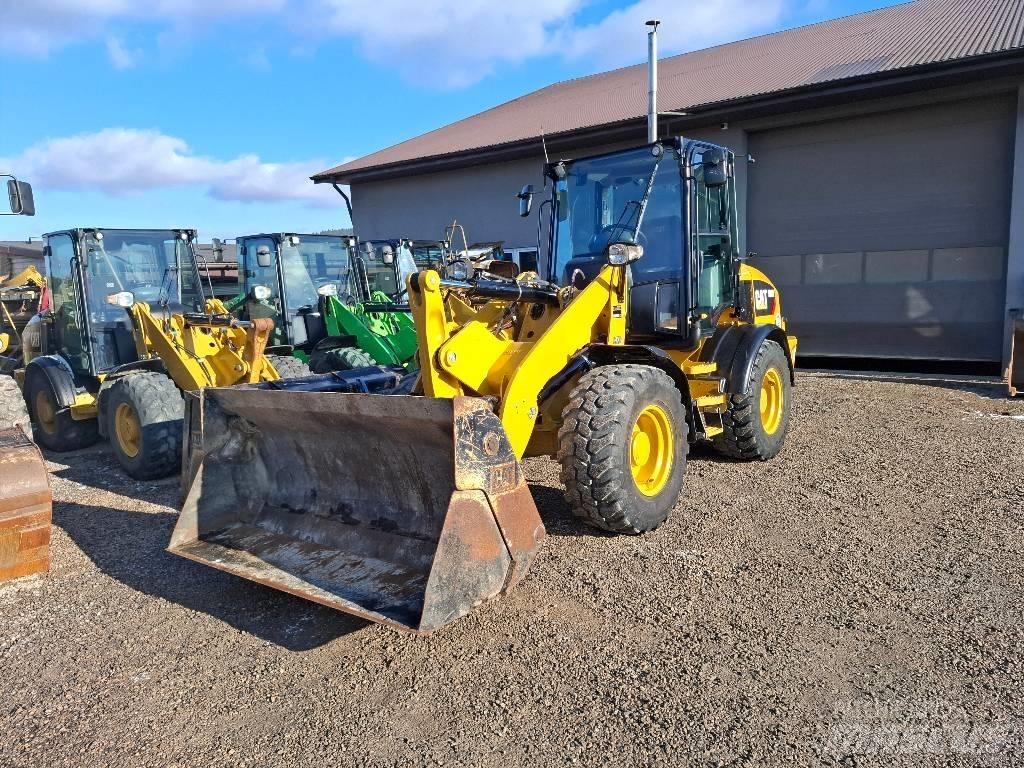 CAT 908M Utovarivači na točkove