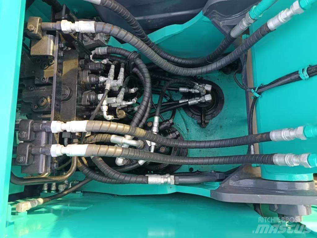 Kobelco SK140 Bageri guseničari