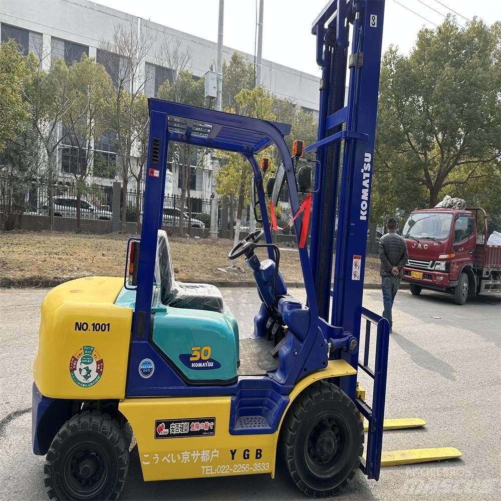 Komatsu FD30-14 Dizelski viljuškari