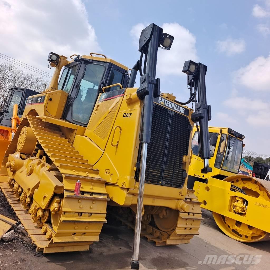 CAT D 8 T Buldožeri guseničari