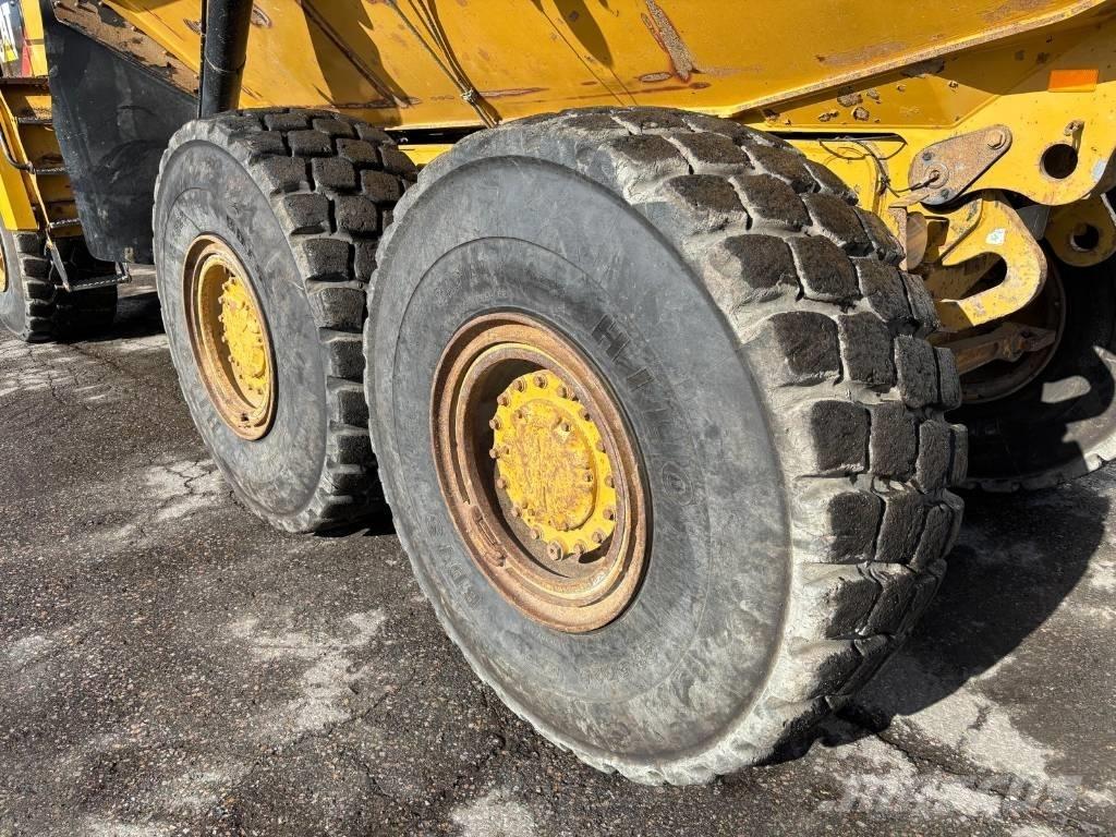 CAT 730 C2 (Tailgate) Zglobni damperi