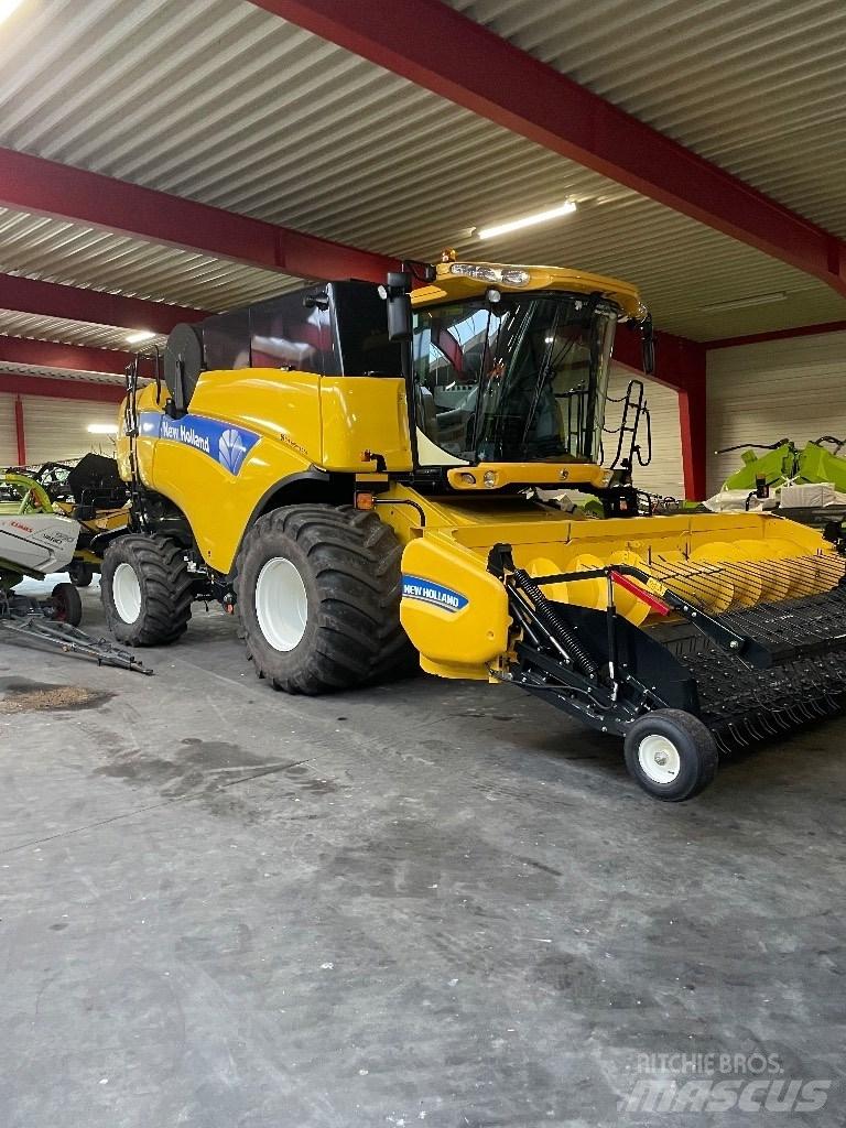 New Holland CX 8080 Kombajni