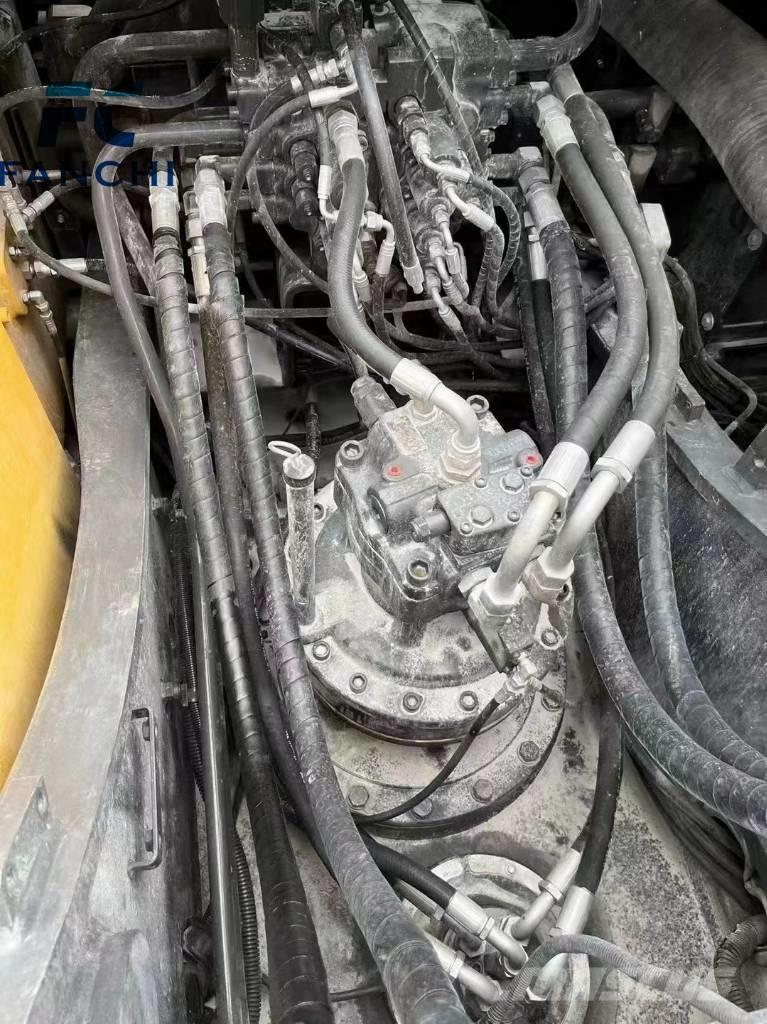 Volvo EC 240 B LC Bageri guseničari