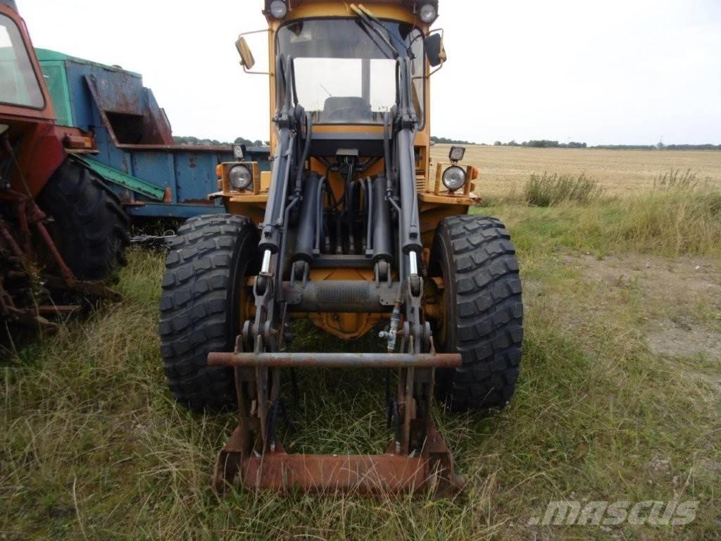 Volvo BM 4200 Utovarivači na točkove