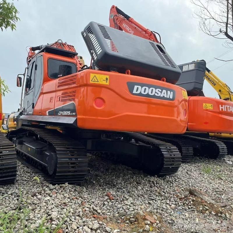 Doosan DX 225 Bageri guseničari