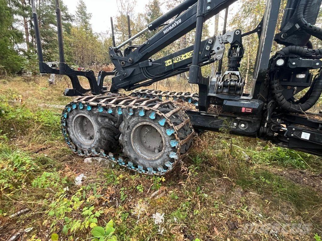 Komatsu 835 Forvarderi