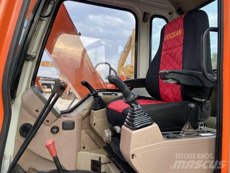 Doosan DH80G Bageri guseničari