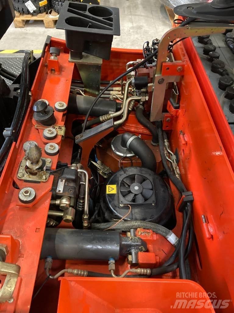 Linde E25/600/336 Viljuškar za uže prolaze