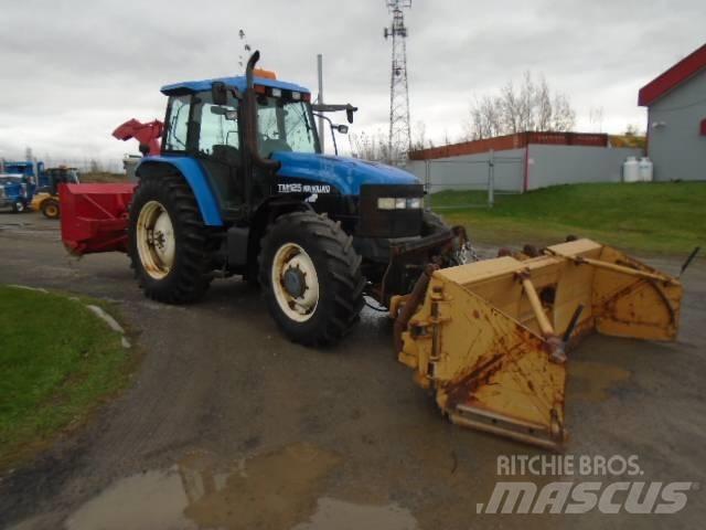 New Holland TM 125 Traktori