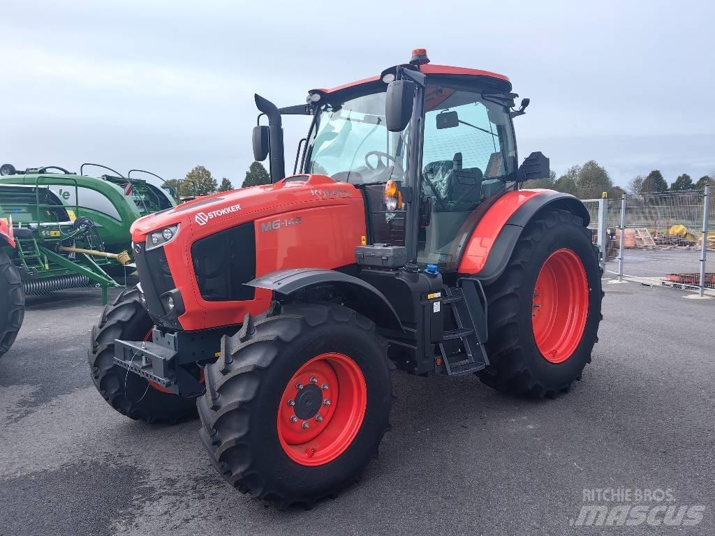 Kubota M6-142 Traktori