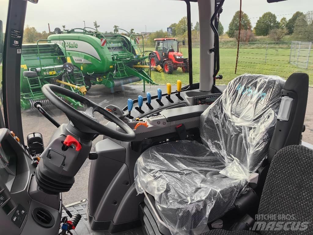 Kubota M6-142 Traktori