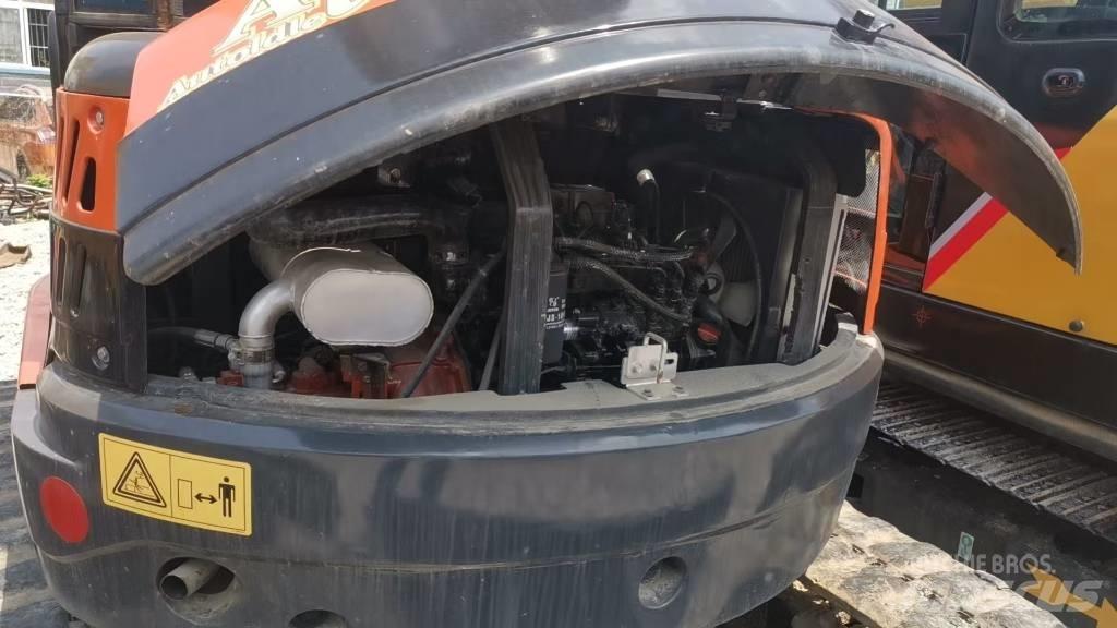 Kubota KX155 Bageri guseničari