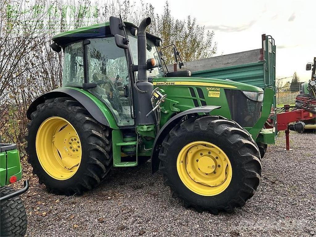 John Deere 5100m Traktori